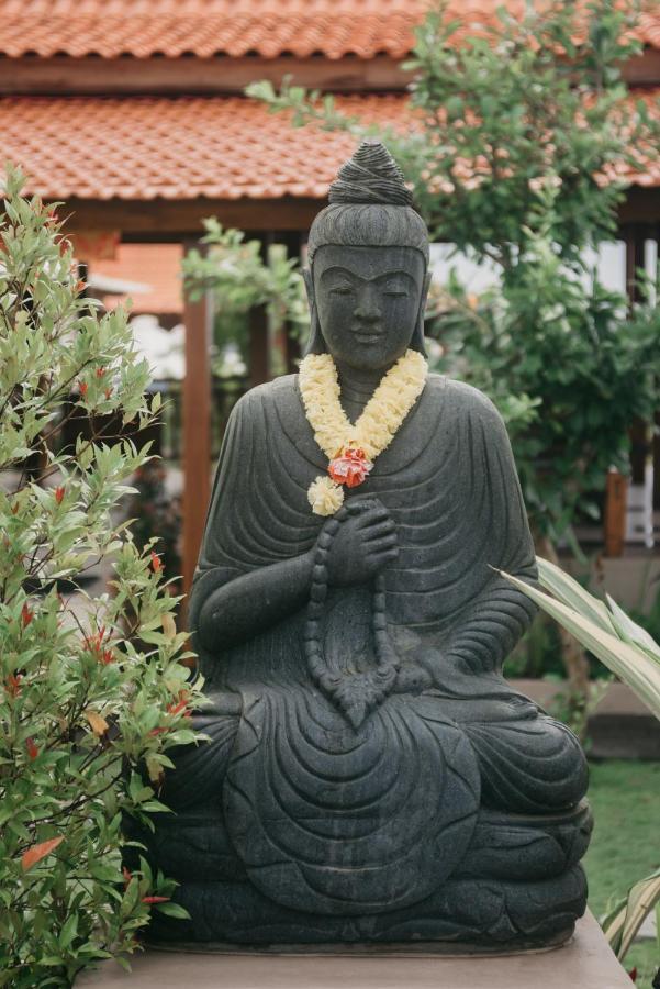 Japa Guesthouse Canggu Dış mekan fotoğraf
